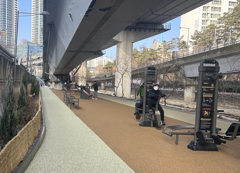 성북구 우이천·정릉천, 빛과 휴식공간...