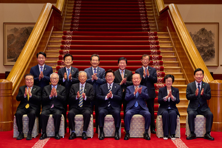 이재명 대통령, 민주당 고문단 오찬"...